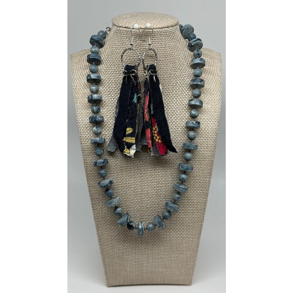 VTG Meets Upcycled- Sarah Coventry Marbled Lightweight Necklace & Tassel Earring